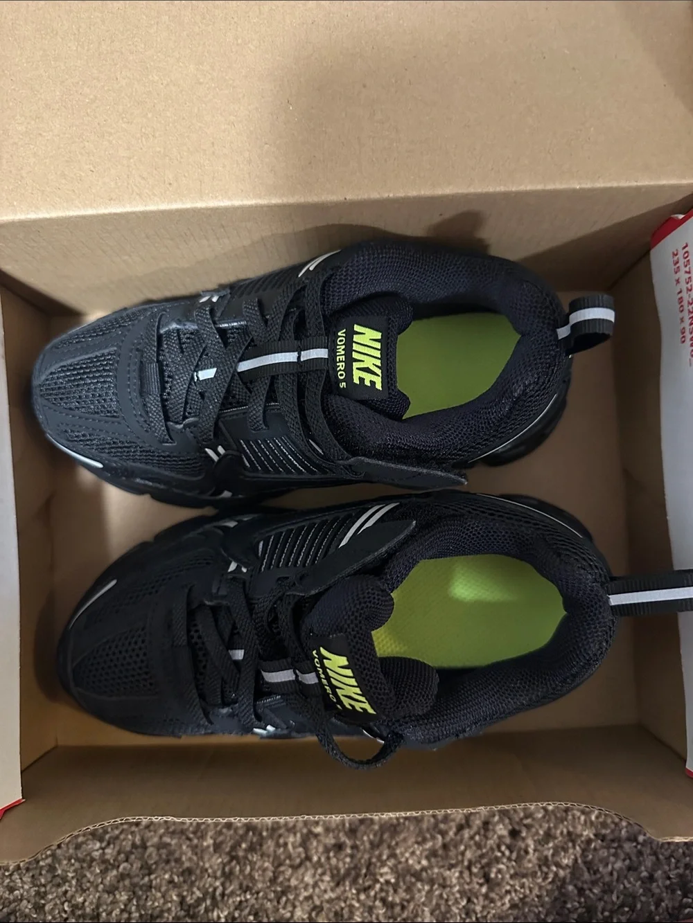 Nike kids Black vomero 5